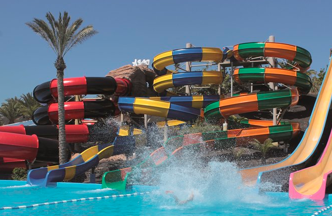 Explorer les parcs d’attractions à Fuerteventura : une aventure passionnante vous attend