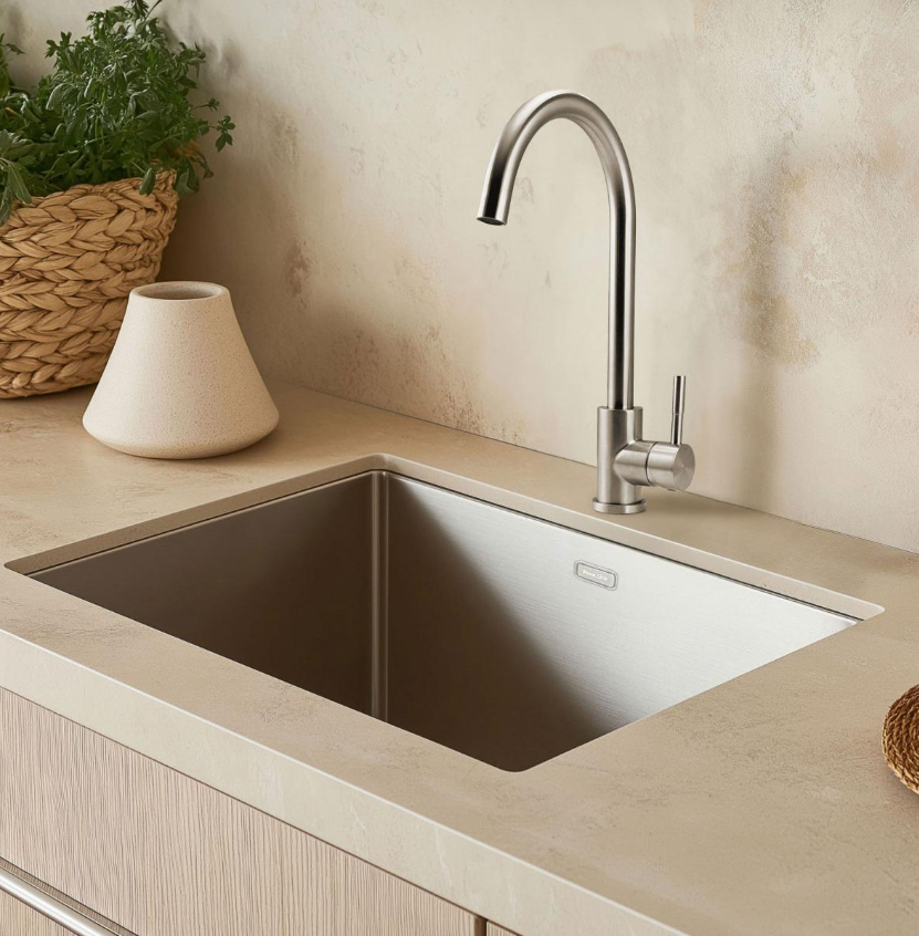 Comment choisir le bon mitigeur cuisine pour allier design et praticité