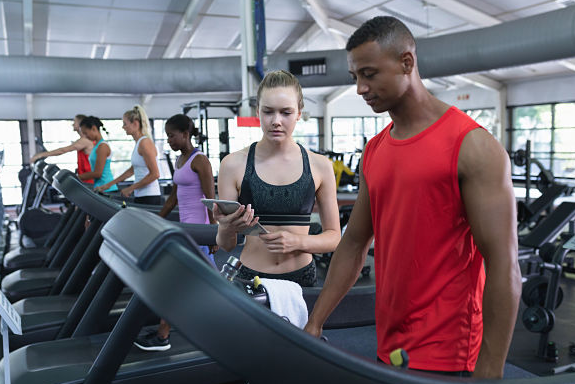 Force ou hypertrophie : quelle différence dans l’entraînement ?